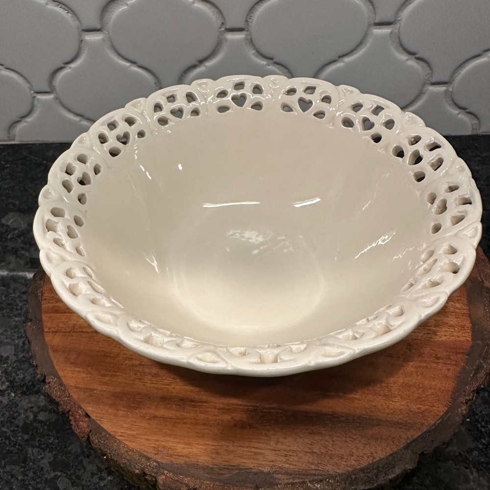 KF Lattice Basket Weave Serving Bowl Elegant Cream Ceramic Bowl
